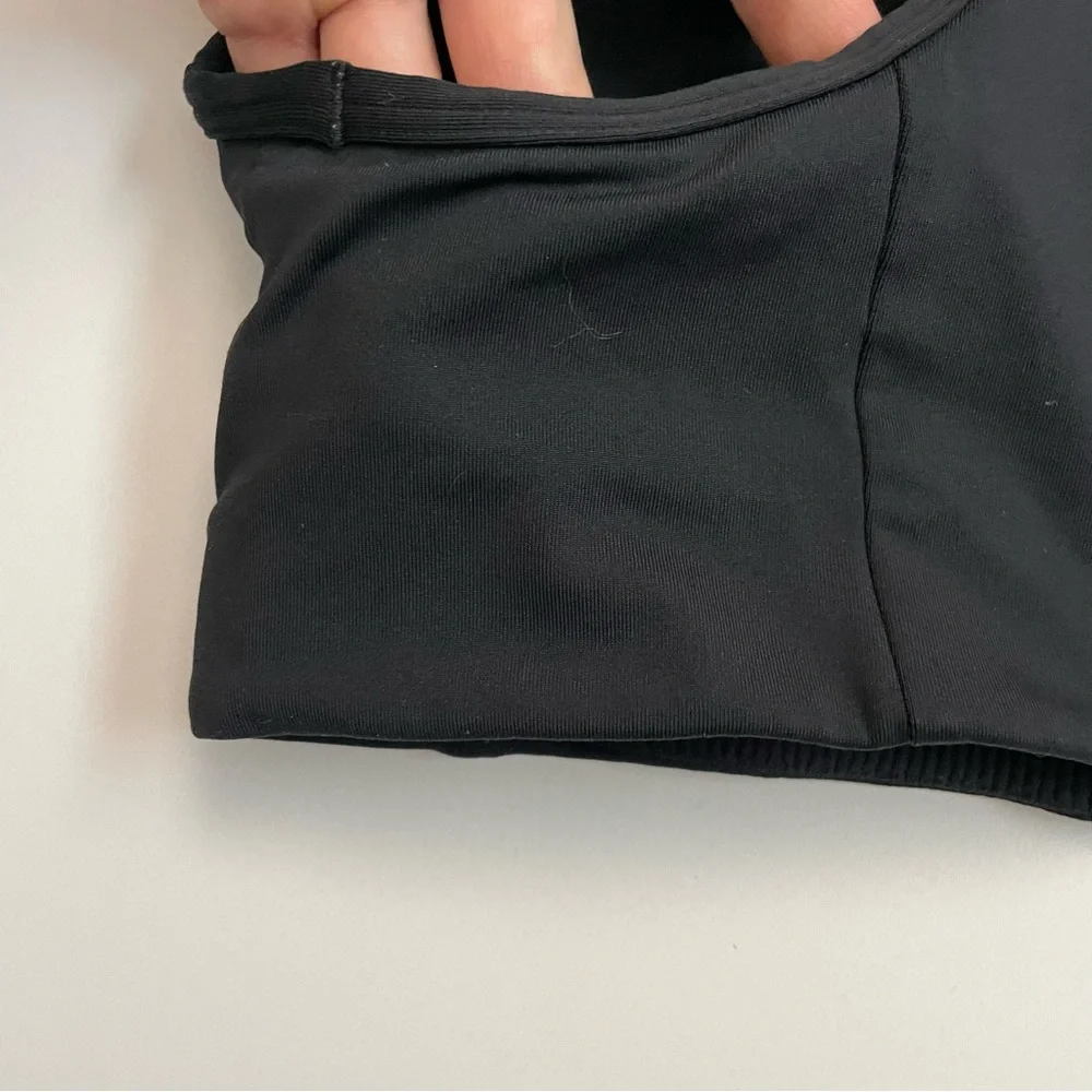 Gymshark Sports Bra Racerback Athletic Exercise Unlined No Padding Black